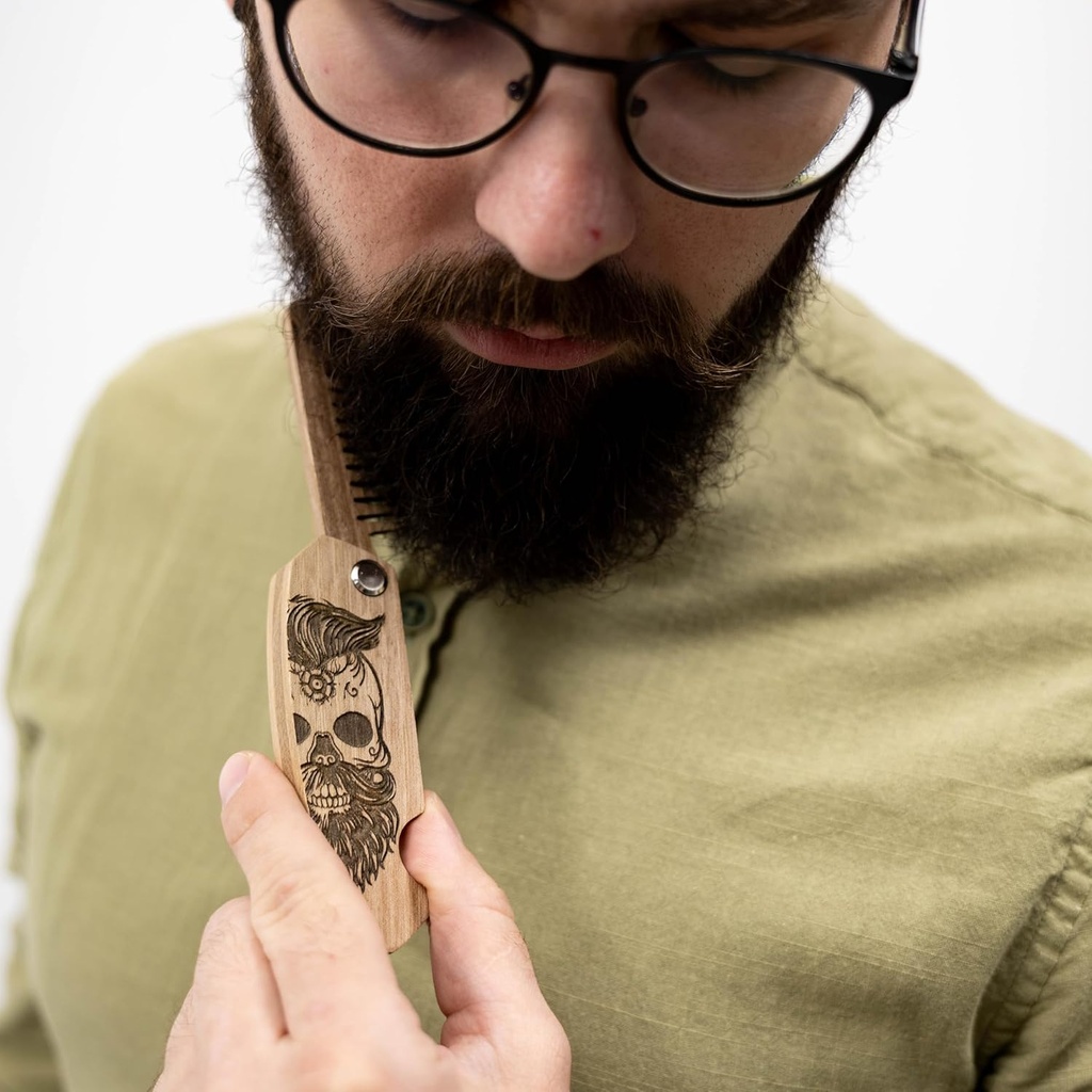 enjoy-the-wood-beard-comb-for-men-foldin-6.jpg