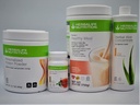 HERBALIFE Formuła 1 Four Combo (Truskawkowy sernik 750g) Zdrowy odżywczy shake mix- Herbal Aloe Concentrat Pint 473ml- PERSONALIZOWANY Proszek białkowy 360g i koncentrat ziołowy