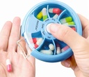 INVODA Cotygodniowy pill organizer 7 Cometude Rotating pill Box for Daily Medication & Vitamin - Przenośny pill przypadku ryb suplementy oleju Vitamin Organizator (Sky Blue)