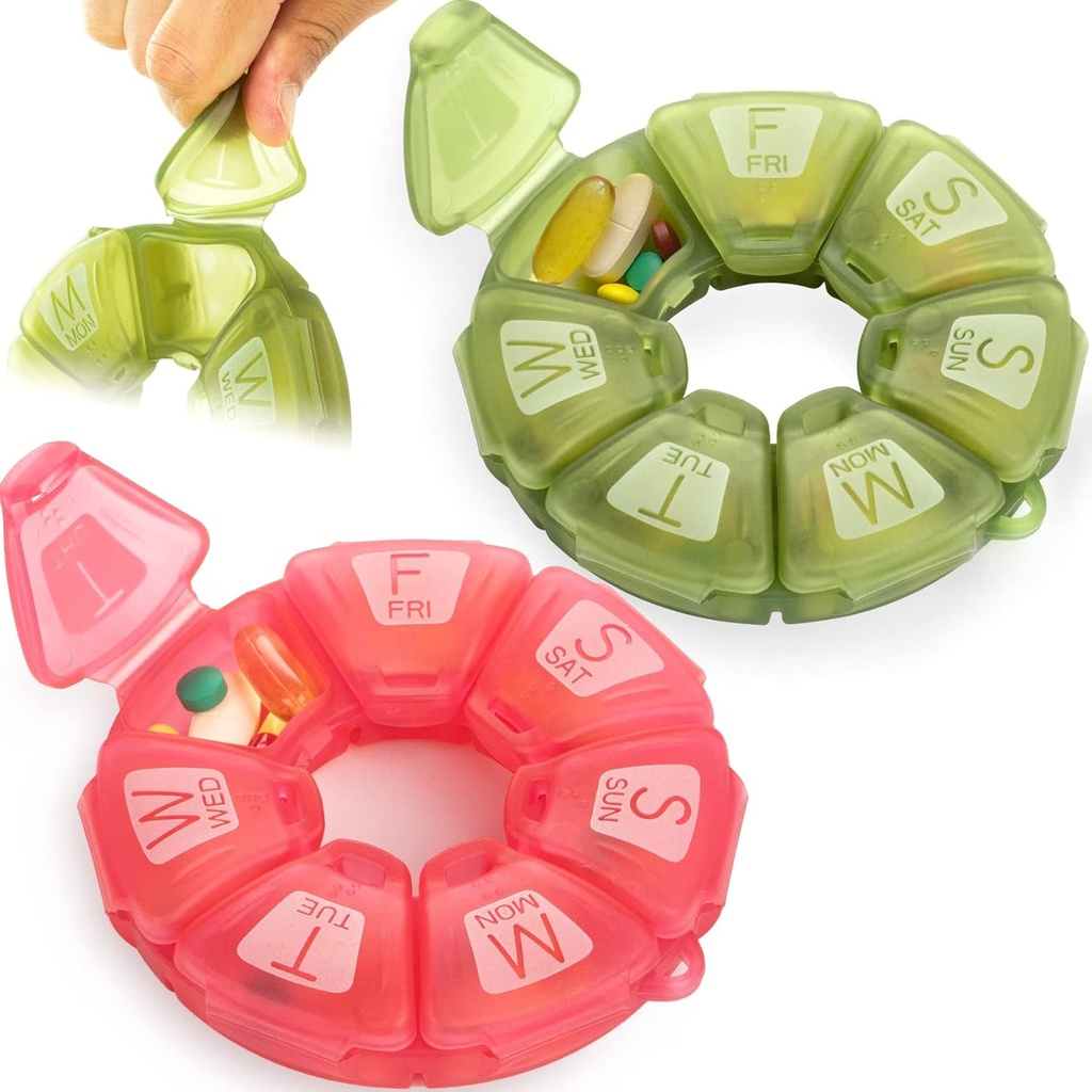 Round Weekly Pill Organizator, TPU Rubberized, Travel Pill Container 7 Day, z 7 dużych komnat, Wielki dla codziennych witamin i suplementów, Cute Pill Case z dużymi literami i Braille (2 szt)