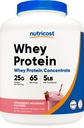 Nutricost Koncentrat białkowy serwatki (Truskawki) 5LBS - Gluten Free & GMO Free